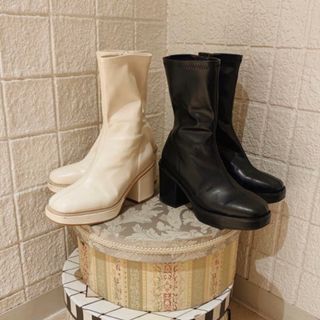 エピヌ(épine)のTreat ürself leather heel middle boots(ブーツ)