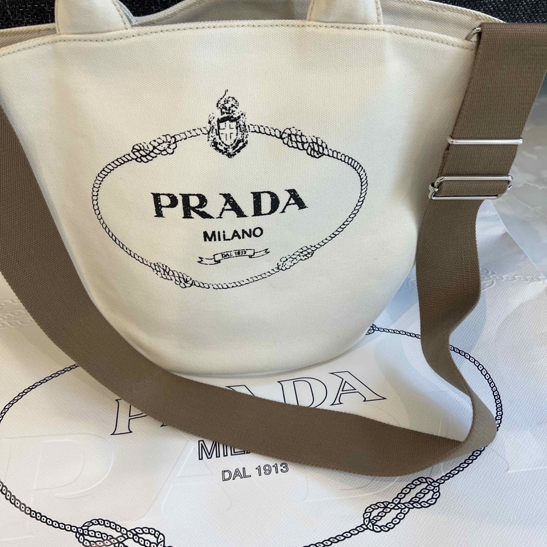 プラダ PRADA カナパ トートバッグ 白-