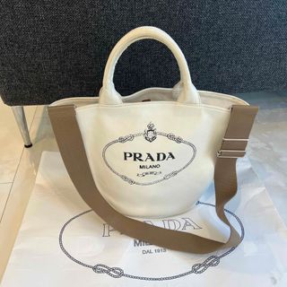 プラダ(PRADA)のプラダ　PRADA カナパ　トートバッグ　白(トートバッグ)