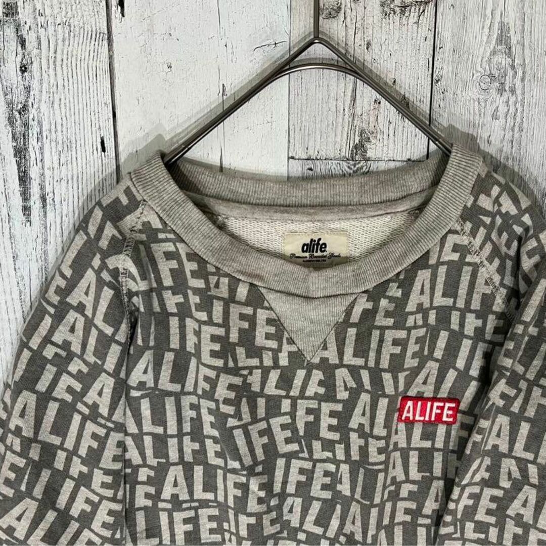 ALIFE(エーライフ)の大人気の総柄スウェット♪☆ALIFE 総ロゴ　エーライフ　XL ロゴ　刺繍 メンズのトップス(スウェット)の商品写真