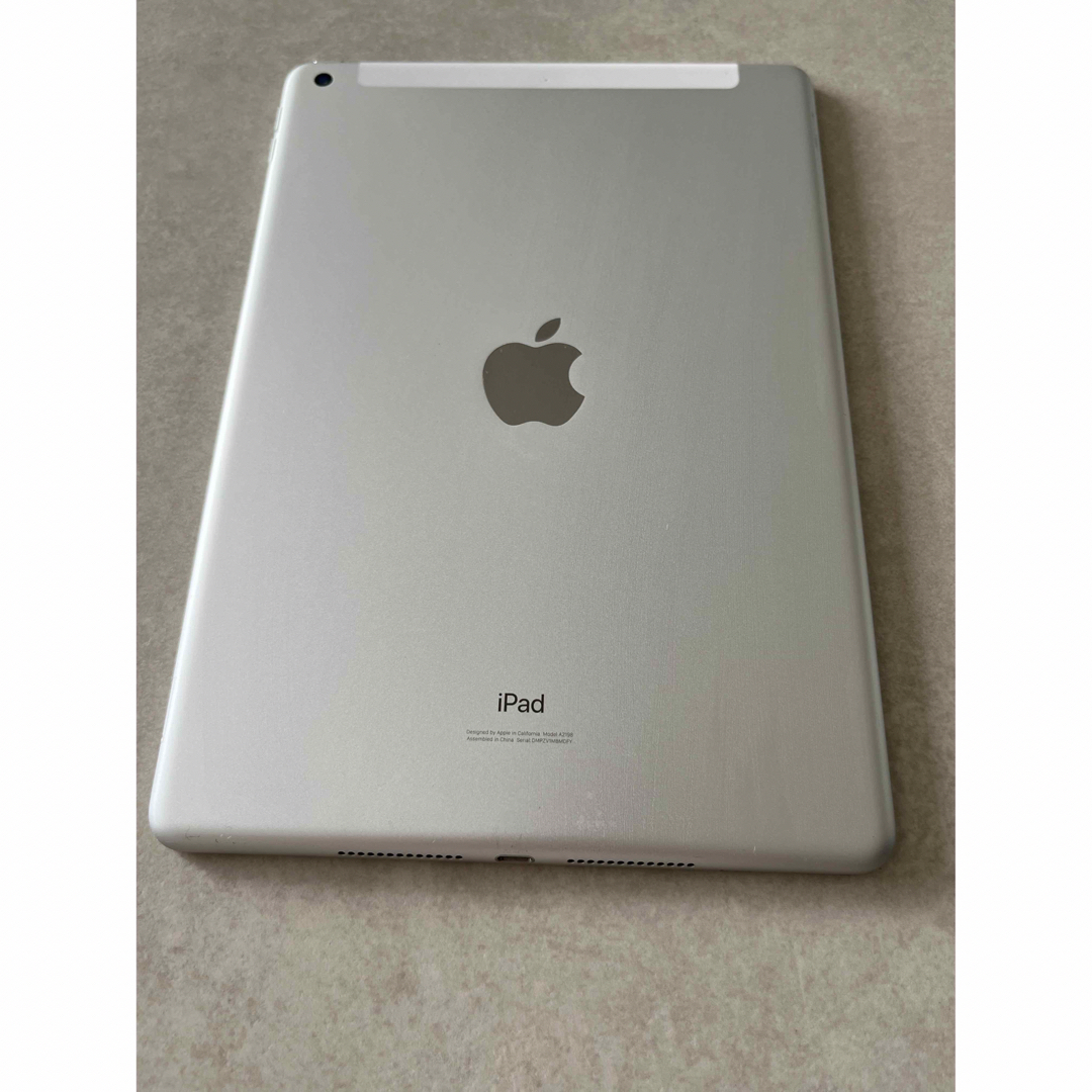 iPad 第七世代 第7世代 ケース付き 128GB iPad 第七世代 第7世代 ケース付き 128GB
