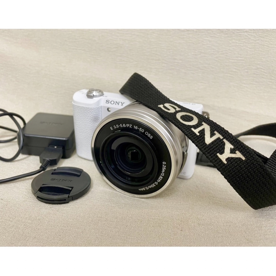 SONY α5100 カメラ スマホ/家電/カメラのカメラ(ミラーレス一眼)の商品写真