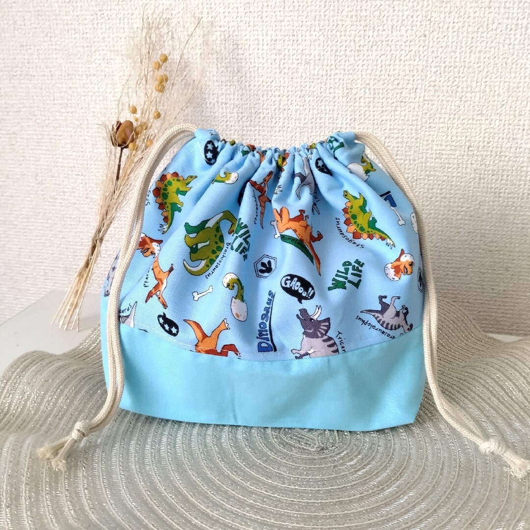 現品限り2つセット お弁当袋 コップ袋 恐竜柄の通販 by もも's shop ... そレイアードレトロ柄巾着袋◇コップ袋◇給食袋◇ポンポンみずたま◇男の子女の子