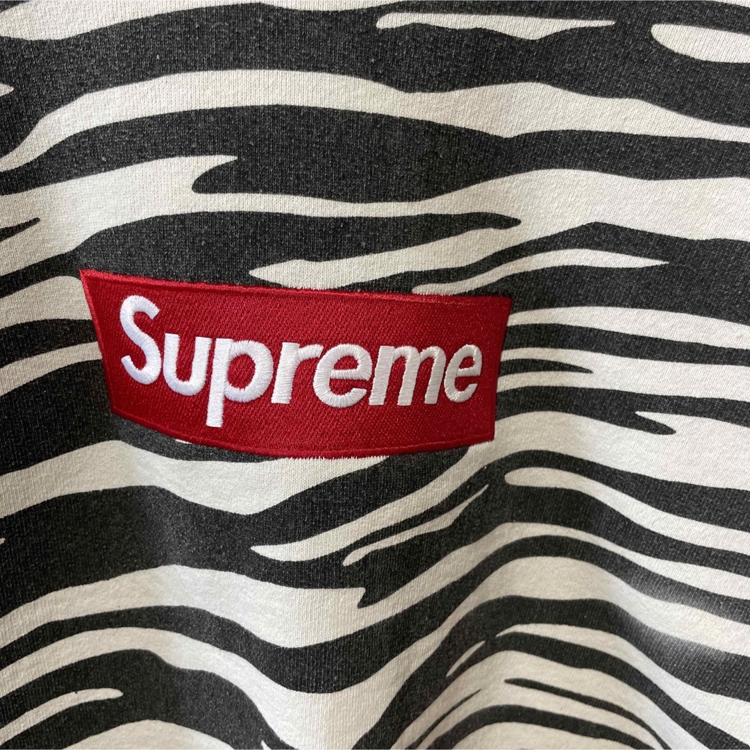 Supreme(シュプリーム)のSupreme Box Logo Crewneck Zebra ボックスロゴ メンズのトップス(スウェット)の商品写真