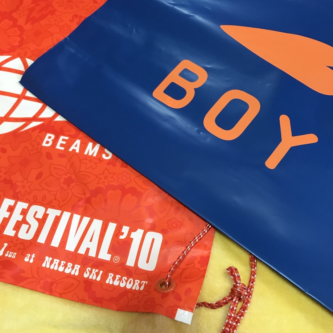 BEAMS BOY(ビームスボーイ)のショップビニール袋　2枚　beams boy FUJIrock レディースのバッグ(ショップ袋)の商品写真