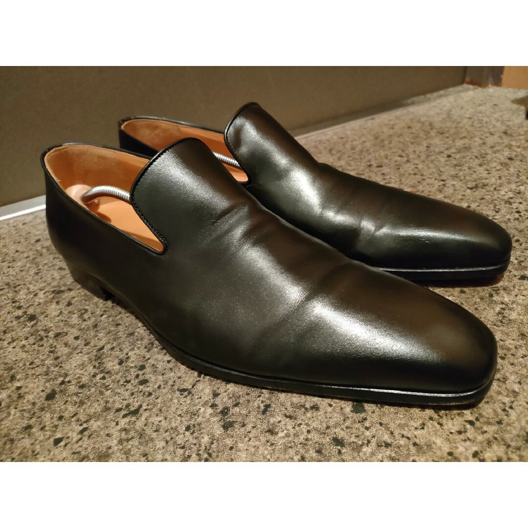 MAGNANNI(マグナーニ)のMAGNANNI マグナーニ ブラック 革靴  28cm メンズの靴/シューズ(スリッポン/モカシン)の商品写真