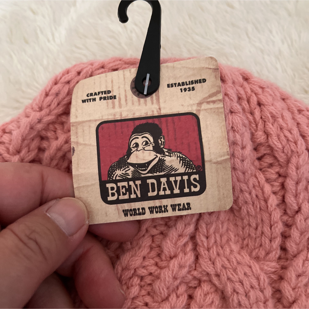 BEN DAVIS(ベンデイビス)のピンクニット帽 BEN DAVIS レディースの帽子(ニット帽/ビーニー)の商品写真
