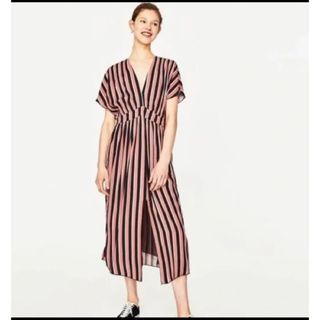 ザラ(ZARA)のZARAザラストライプロングマキシワンピースディープスリット胸元v開き半袖(ロングワンピース/マキシワンピース)