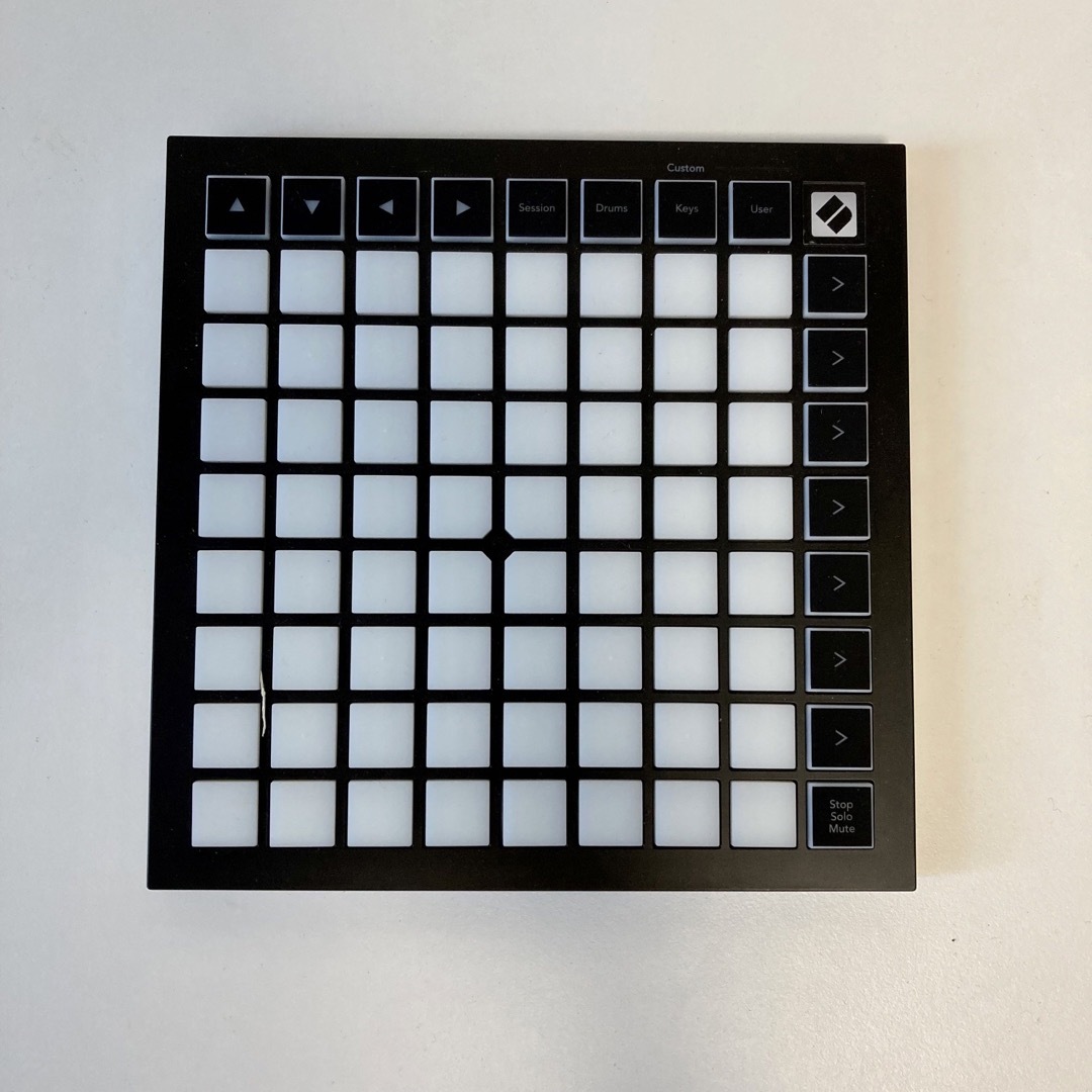 Novation LAUNCH PAD mini MK3 楽器のDTM/DAW(MIDIコントローラー)の商品写真