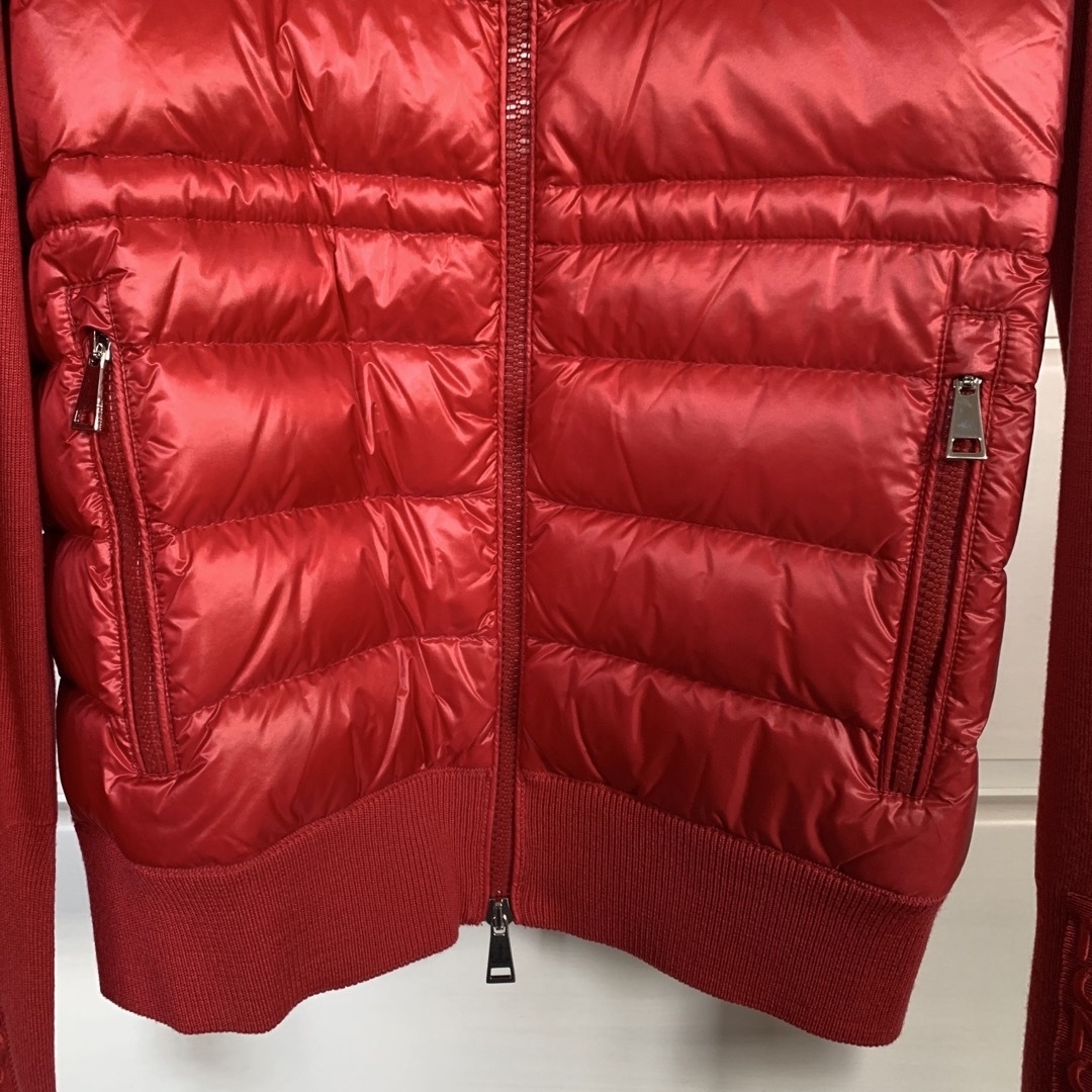 MONCLER(モンクレール)の美品モンクレールダウンコンビブルゾン赤サイズM レディースのジャケット/アウター(ダウンジャケット)の商品写真