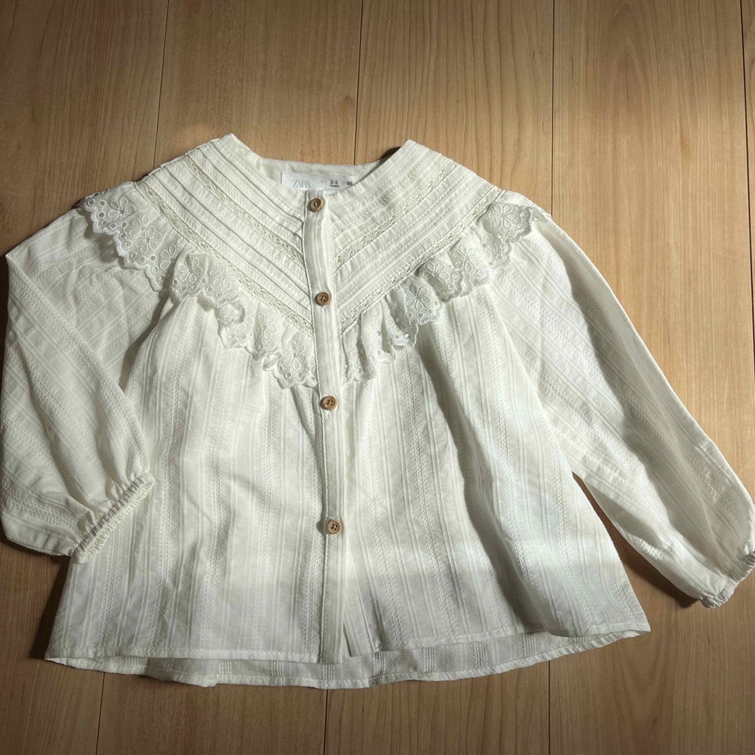 ZARA KIDS(ザラキッズ)のZARA kidsブラウス キッズ/ベビー/マタニティのキッズ服女の子用(90cm~)(ブラウス)の商品写真