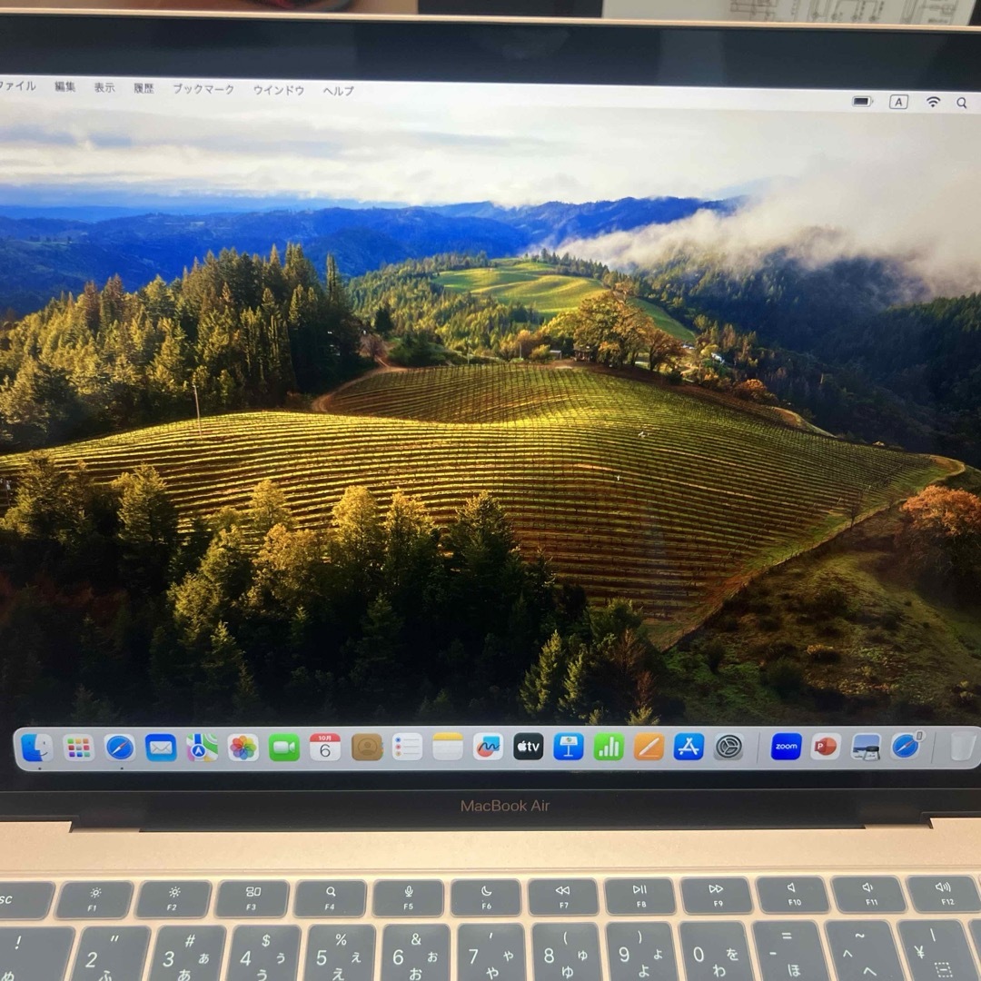 Apple - ほぼ未使用 MacBook エアー M1チップ 13インチ 256GBの通販 by ...