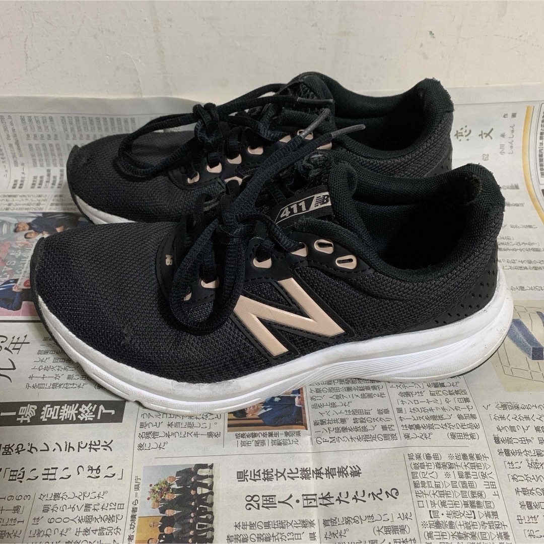 New Balance(ニューバランス)の【10/8まで限定販売】ニューバランス　W411B2   24.0cm レディースの靴/シューズ(スニーカー)の商品写真