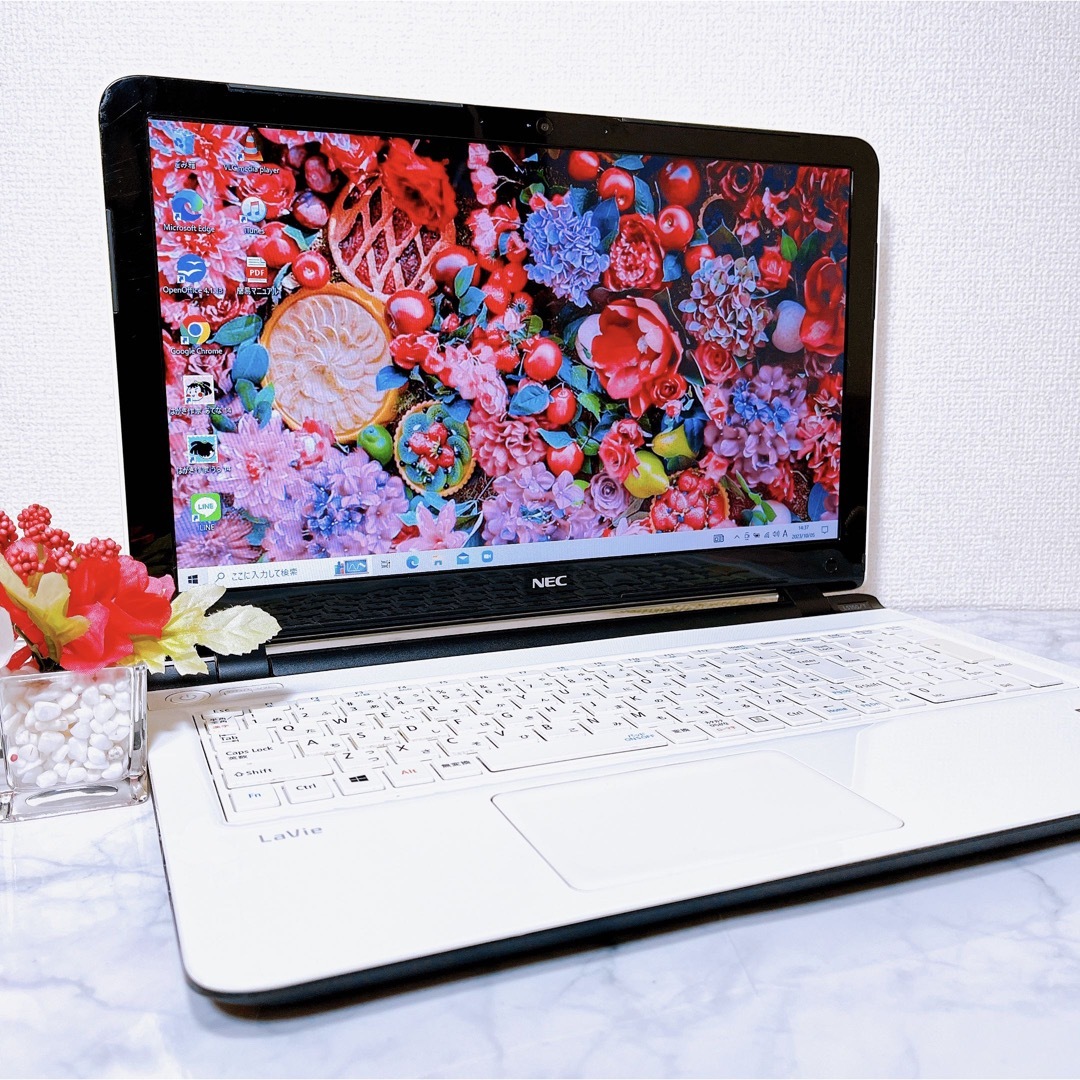 美品✨人気の薄型ホワイト✨大容量✨すぐに使えるノートパソコン✨初心者✨Win10