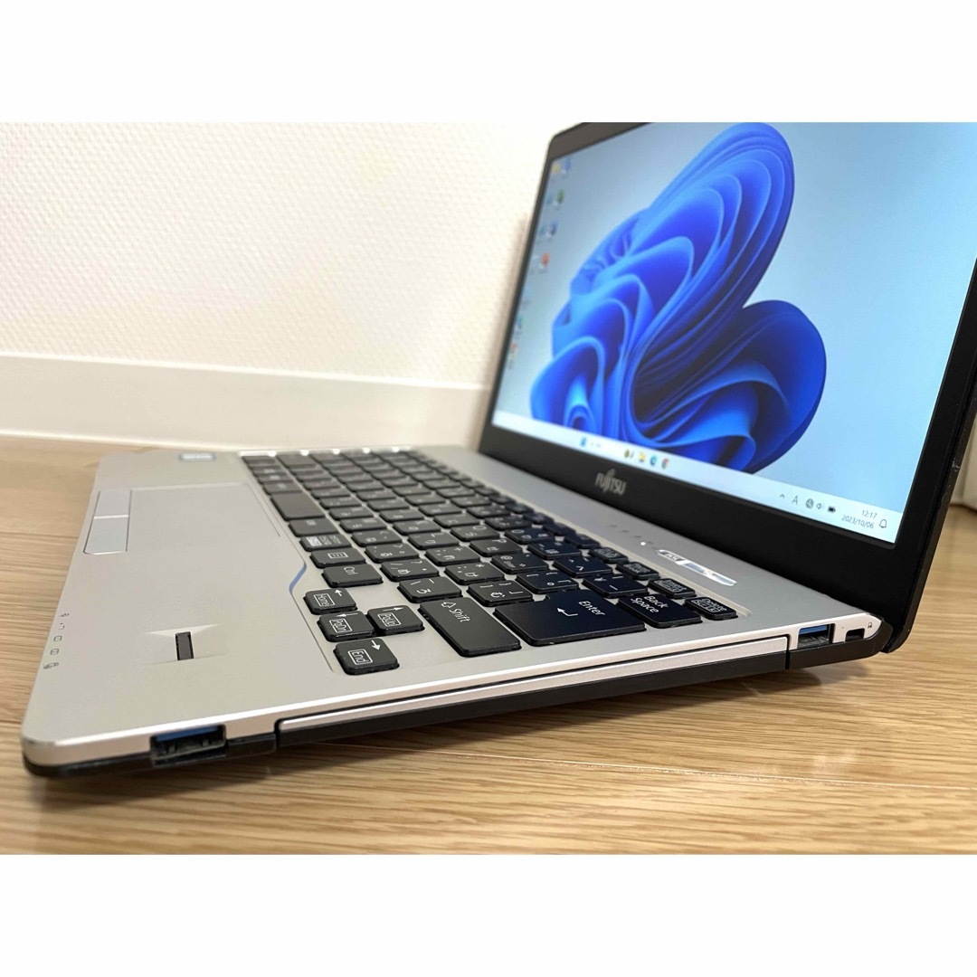 FUJITSU LIFEBOOK /Win11 /Core i5/m.2 SSD 7