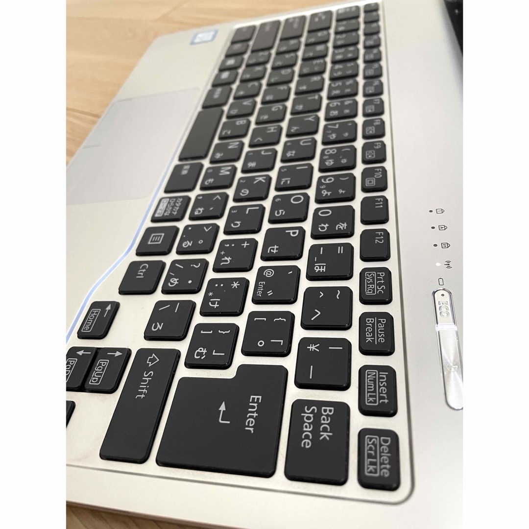 FUJITSU LIFEBOOK /Win11 /Core i5/m.2 SSD 4