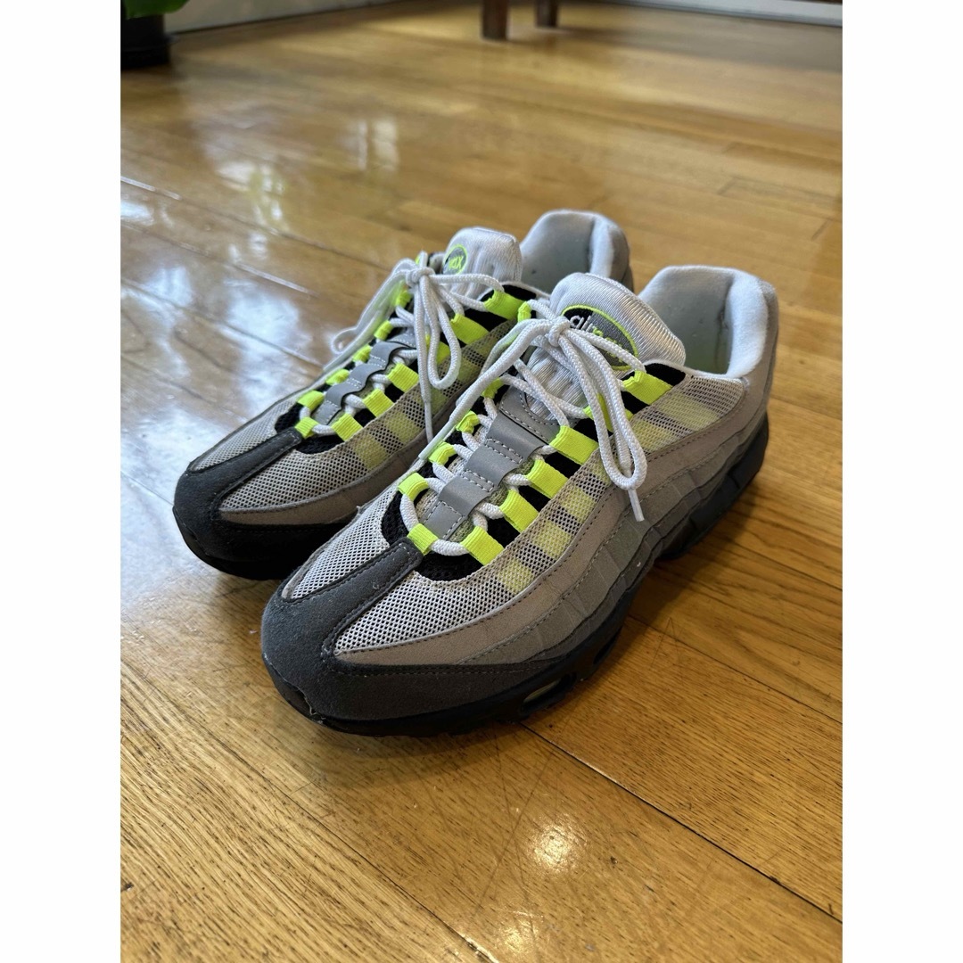 NIKE(ナイキ)のnike air max 95 og イエローグラデ2018年27cm メンズの靴/シューズ(スニーカー)の商品写真