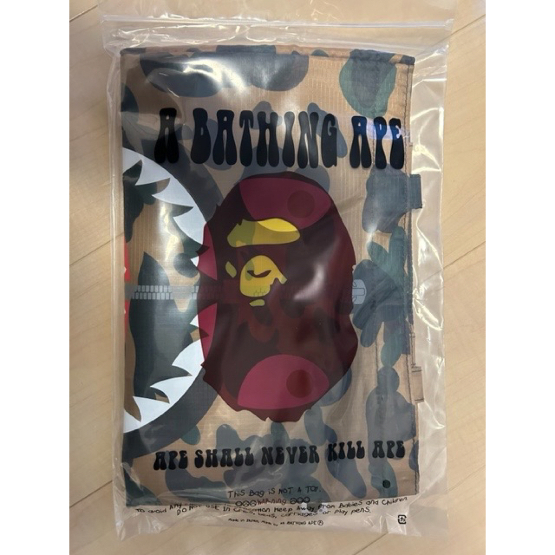 A BATHING APE(アベイシングエイプ)のBAPE◆A BATHING APE／シャーク◆トートバッグ◆付録品ノベルティ メンズのバッグ(トートバッグ)の商品写真