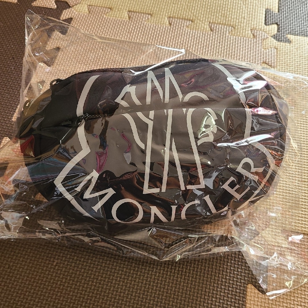 MONCLER(モンクレール)の！値下げ！「新品」Moncler Cut ベルトバック メンズのバッグ(ボディーバッグ)の商品写真