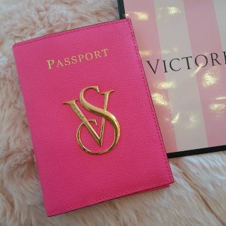 ヴィクトリアズシークレット(Victoria's Secret)のヴィクトリア☆パスポートケース♪(旅行用品)