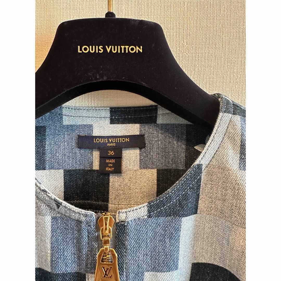 LOUIS VUITTON(ルイヴィトン)のLOUIS VUITTONジップアップ　ワンピースデニムモノグラムチェックドレス レディースのワンピース(ミニワンピース)の商品写真