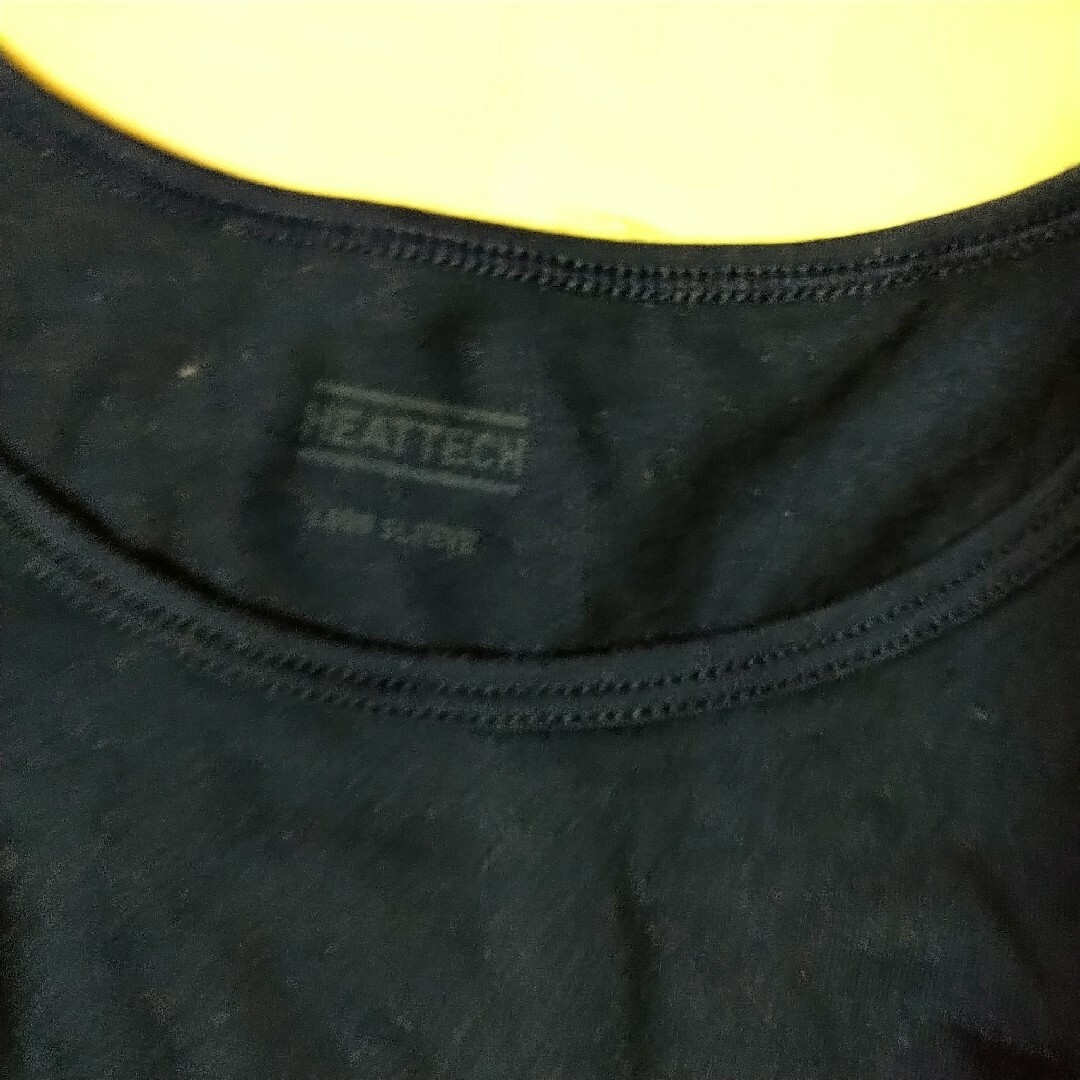 UNIQLO(ユニクロ)のUNIQLO　ヒートテック　長袖　シャツ　110.100 キッズ/ベビー/マタニティのキッズ服男の子用(90cm~)(下着)の商品写真