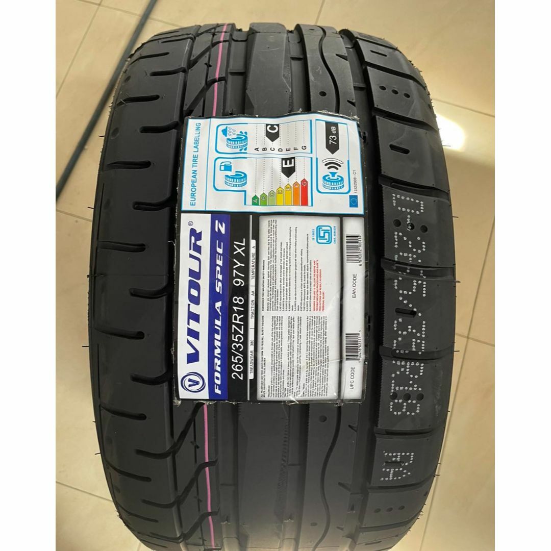 265/35R18 新品未使用 タイヤ 2本 送料無料！18インチ！