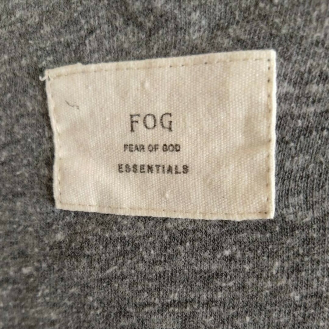 FEAR OF GOD(フィアオブゴッド)のFOG ESSENTIALS フォグ エッシェンシャルズプレーンTシャツ メンズのトップス(Tシャツ/カットソー(半袖/袖なし))の商品写真