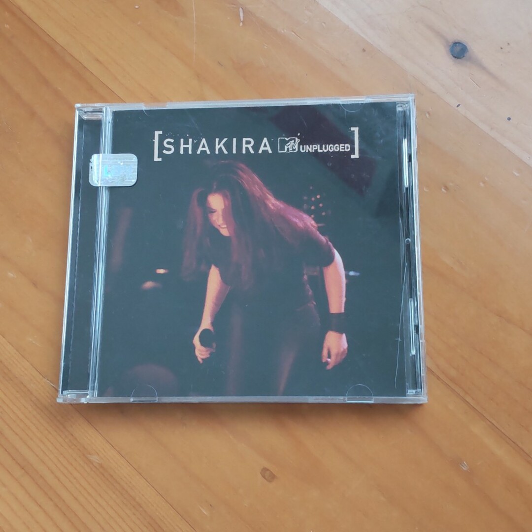 洋楽CD シャキラ エンタメ/ホビーのCD(ポップス/ロック(邦楽))の商品写真