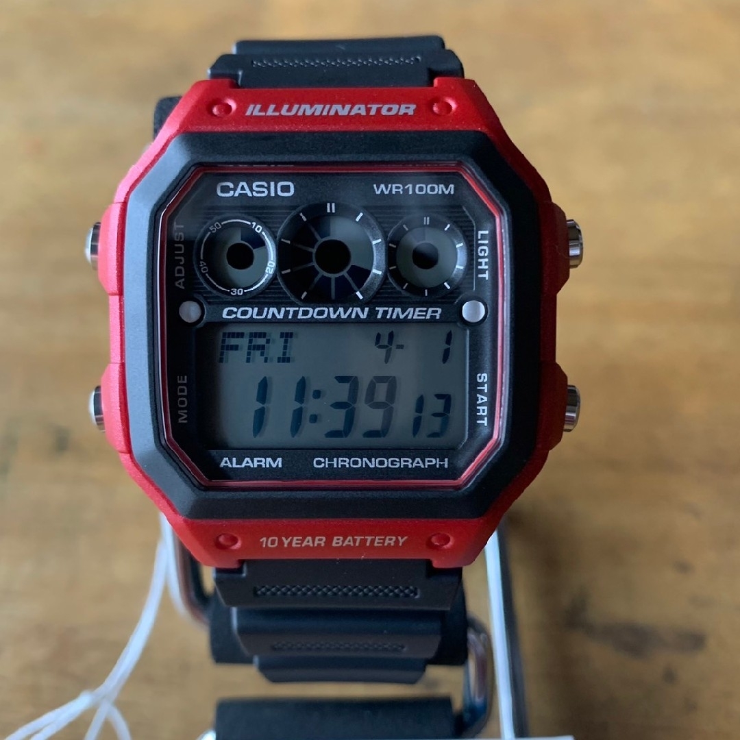 【新品】カシオ CASIO スタンダード 腕時計 AE-1300WH-4A