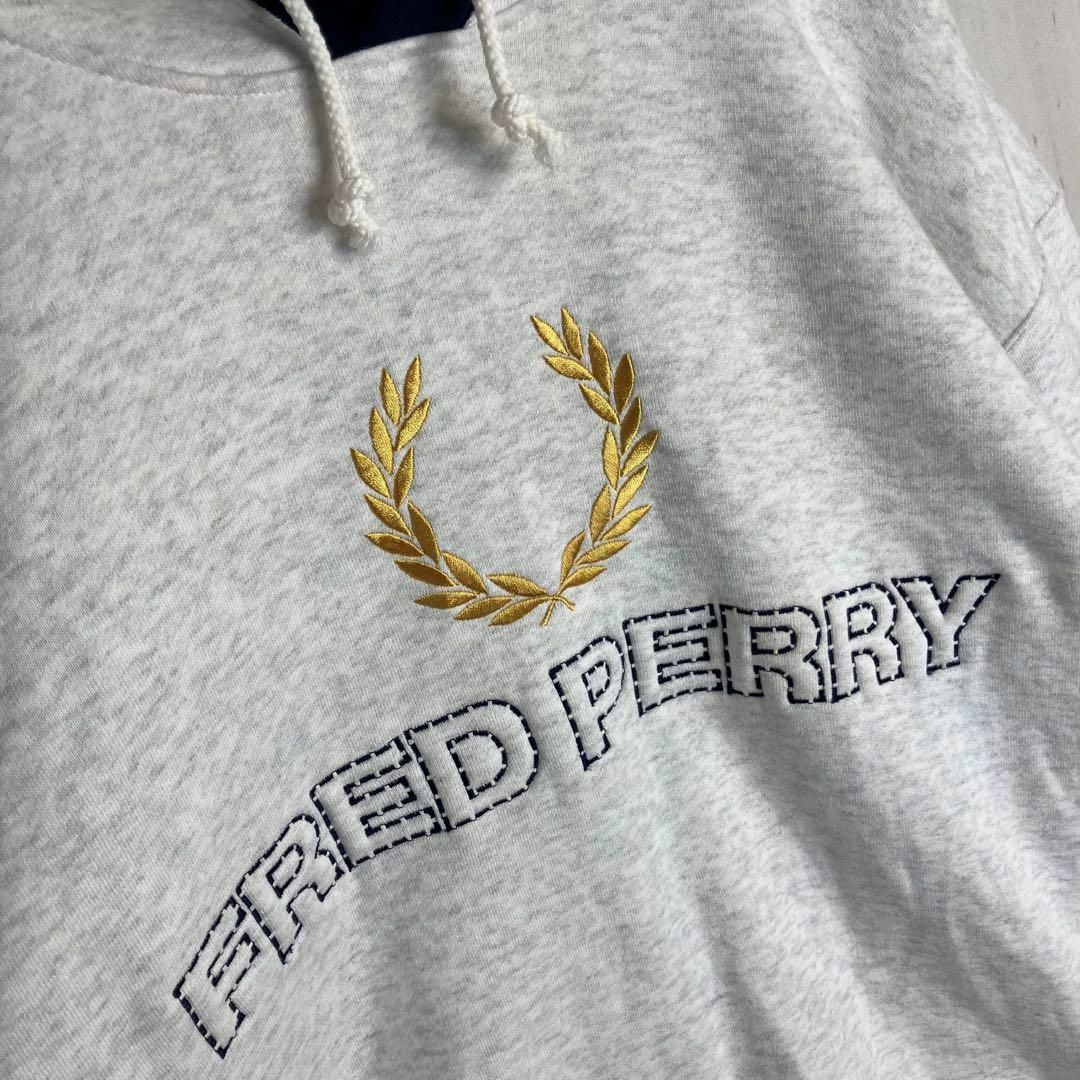 FRED PERRY◆ビッグロゴ刺繍 デザイン パーカー フレッドペリー