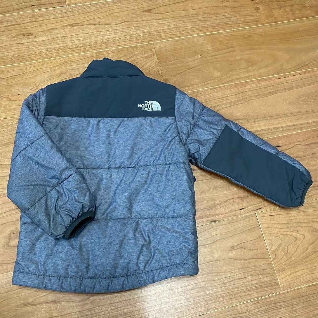 THE NORTH FACE(ザノースフェイス)のノースフェイス　キッズ　アウター3T/38 キッズ/ベビー/マタニティのキッズ服男の子用(90cm~)(ジャケット/上着)の商品写真