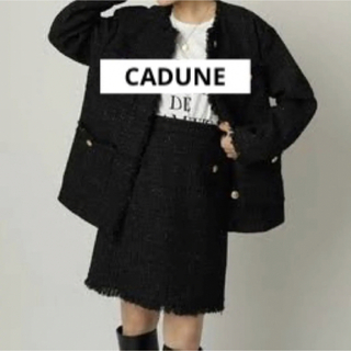ジャスグリッティー(JUSGLITTY)のタグ付き新品 CADUNE ツイードミニスカート 34(ひざ丈スカート)