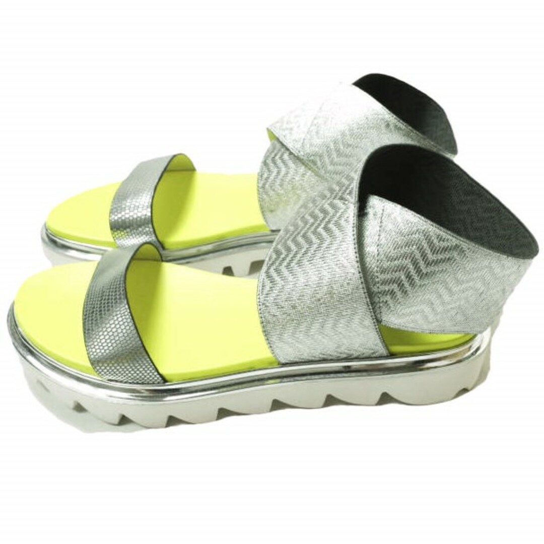 UNITED NUDE ユナイテッドヌード X SANDAL ストラップフラットサンダル 16390006 37(23.5-24cm) SILVER UN シューズ【新古品】【中古】【UNITED NUDE】 レディースの靴/シューズ(サンダル)の商品写真