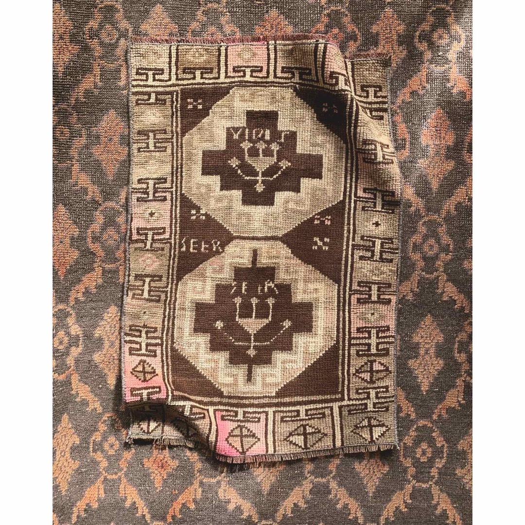 56×85 "SEER" ViNTAGE TURKiSH RUG