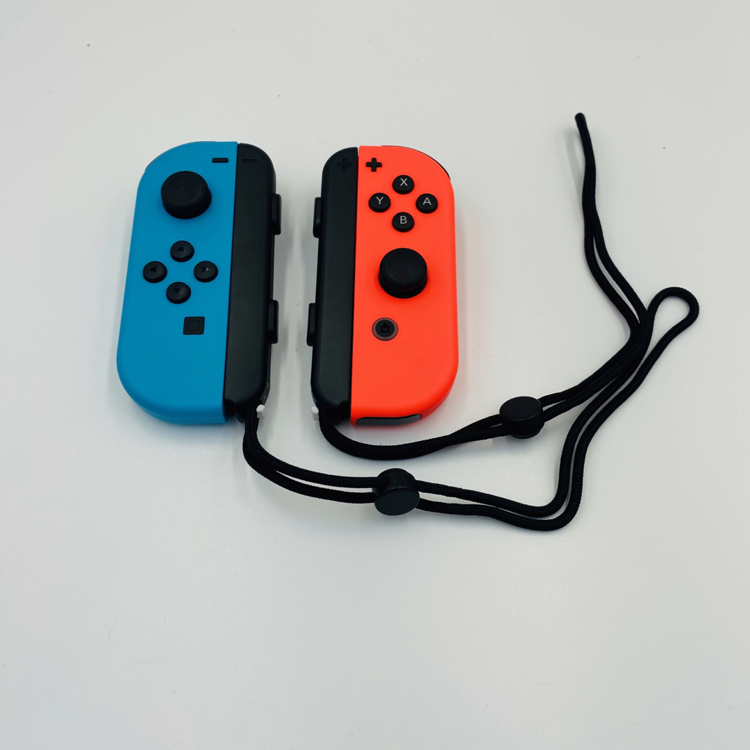 Nintendo Switch(ニンテンドースイッチ)のSwitch Joy-con ジョイコン コントローラー ネオンブルー レッド エンタメ/ホビーのゲームソフト/ゲーム機本体(その他)の商品写真