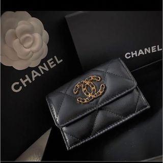 CHANEL - シャネル19 スモールフラップウォレット ディズヌフ 三つ折り ...