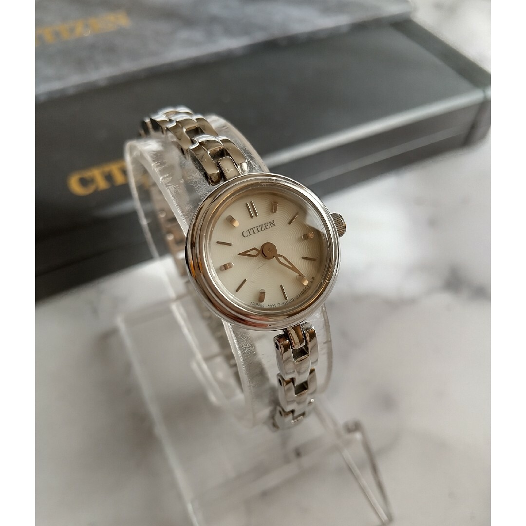 シチズン CITIZEN kii ソーラー ECO-DRIVE 美品 レディース