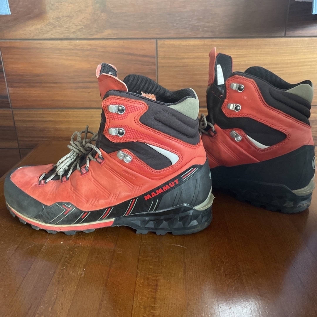 Mammut(マムート)のMAMMIT KENTS GUIDE HIGH  GTX-MEN 27cm スポーツ/アウトドアのアウトドア(登山用品)の商品写真