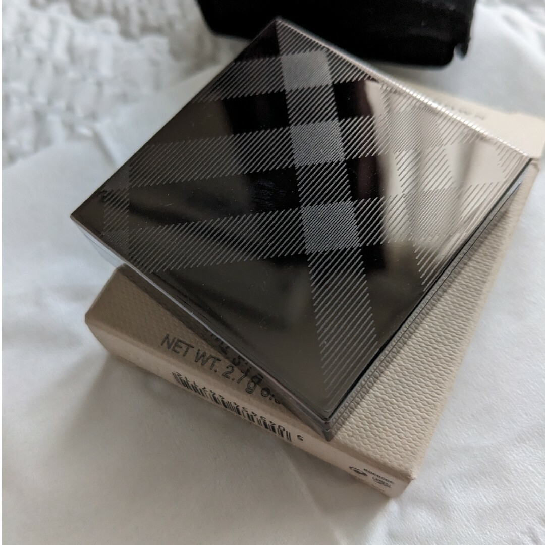 BURBERRY(バーバリー)のバーバリーアイシャドウ 300 コスメ/美容のベースメイク/化粧品(アイシャドウ)の商品写真