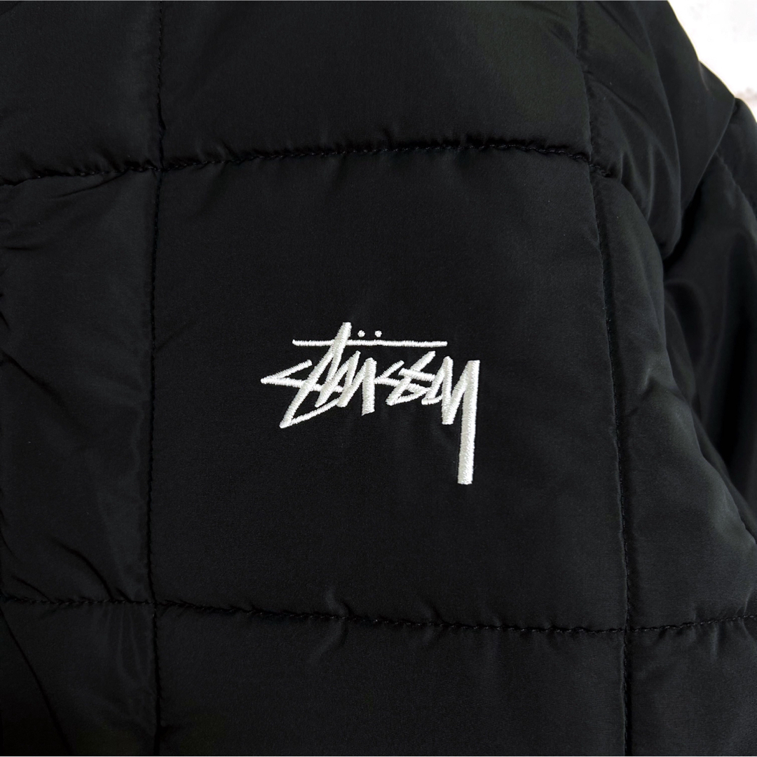 新品!!海外限定!! STUSSY 刺繍ロゴ ブラック パファジャケットLサイズ