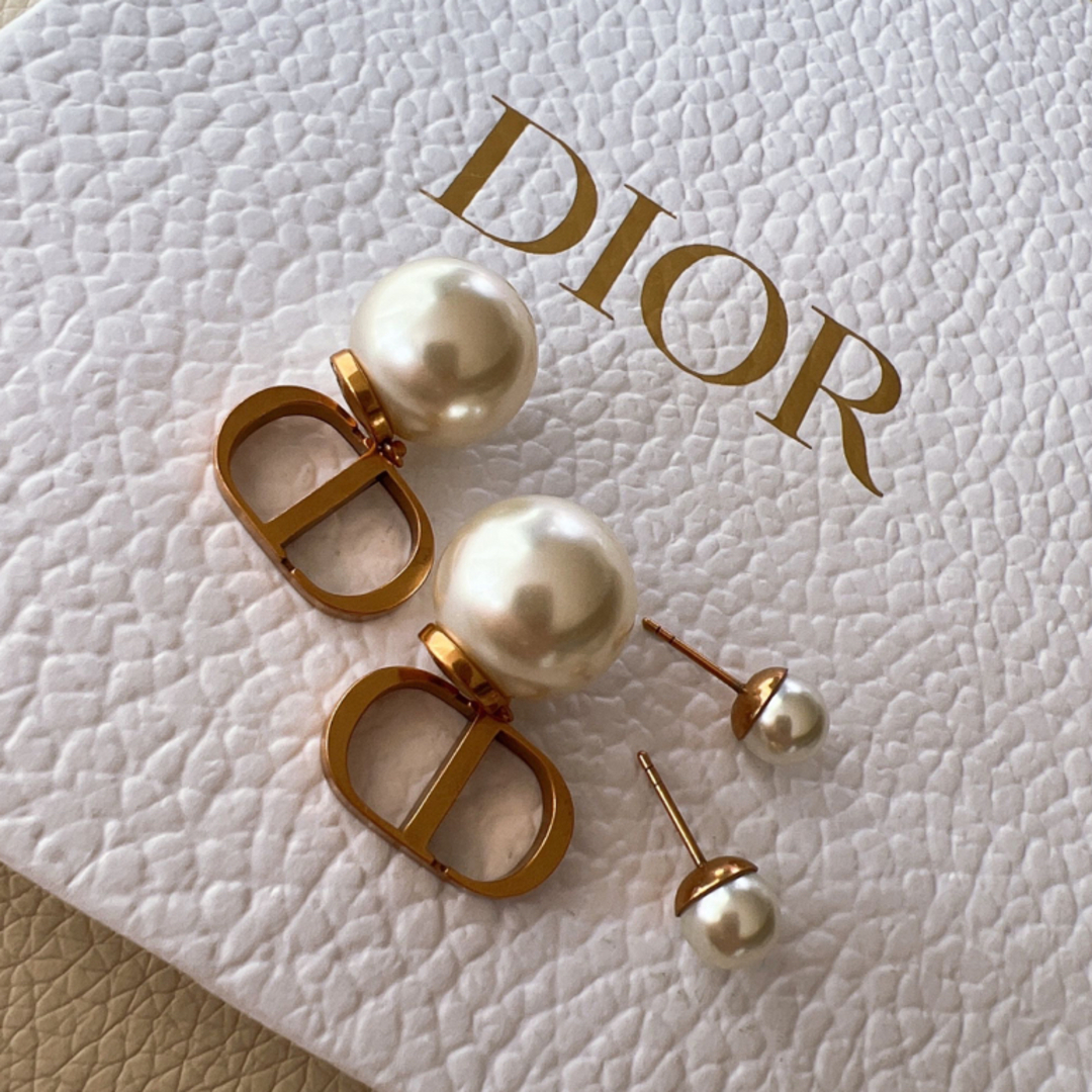 Christian Dior   Dior CDロゴパールピアス CDチャームピアスの通販 by