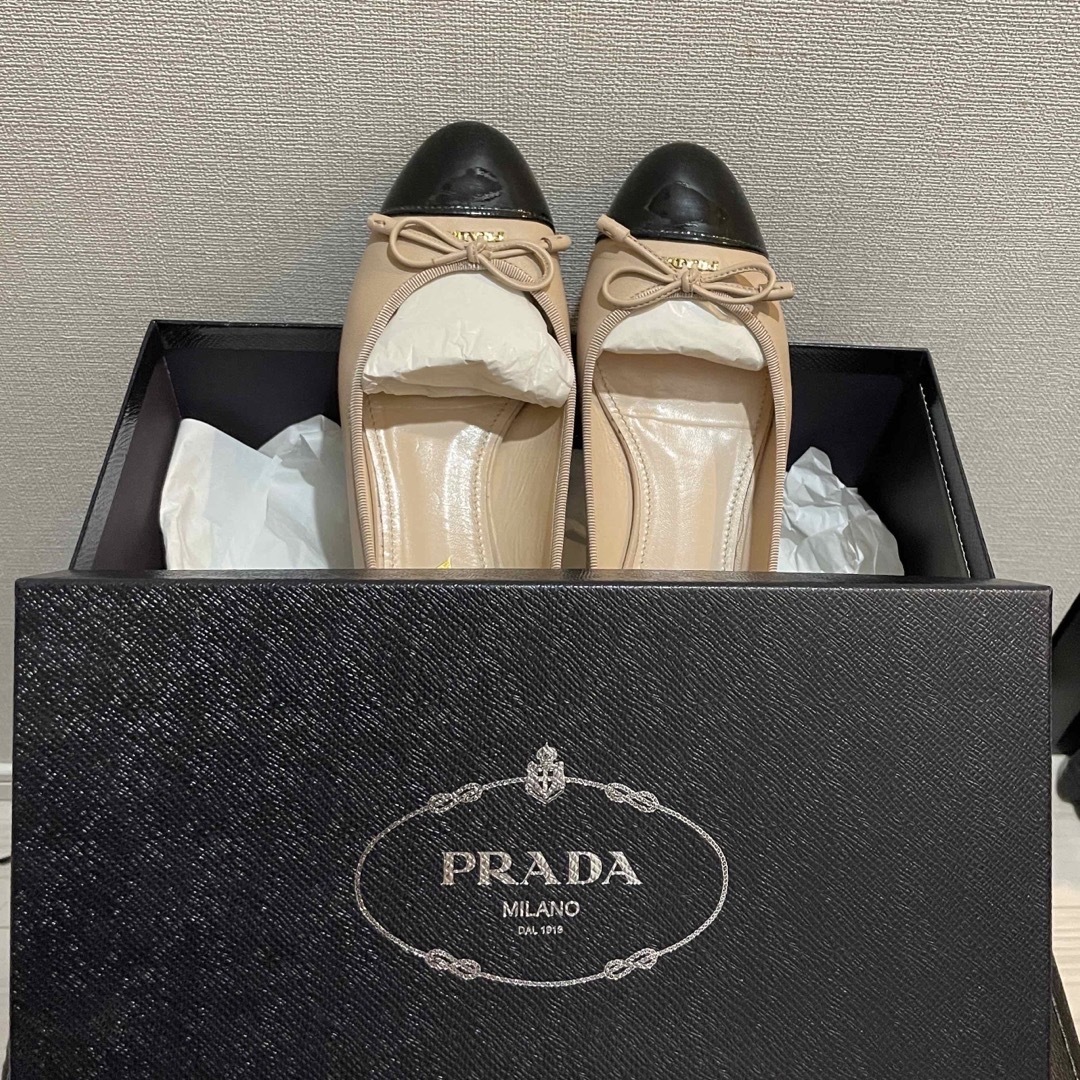 PRADA(プラダ)の〈PRADA〉プラダ　フラットシューズ 36 レディースの靴/シューズ(バレエシューズ)の商品写真