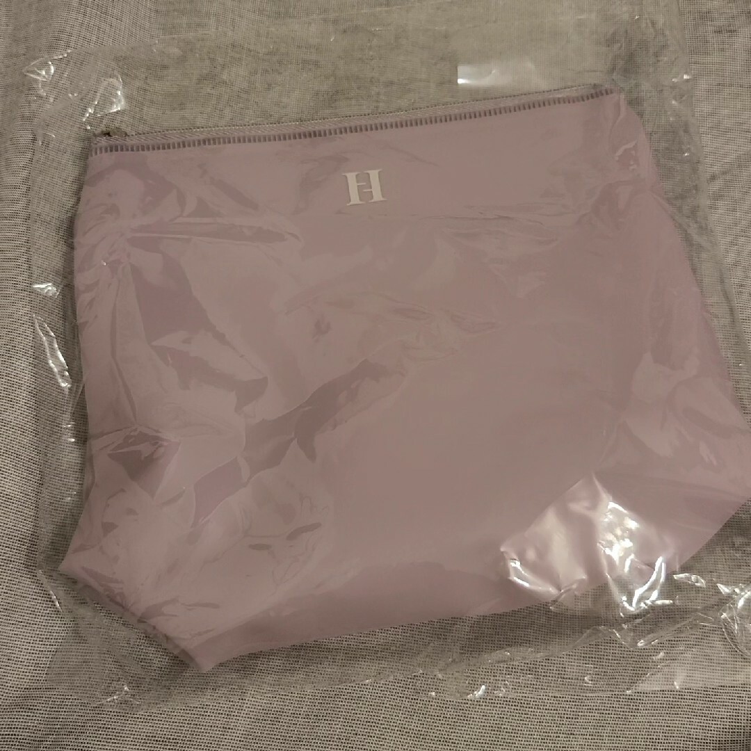 Her lip to(ハーリップトゥ)のHLT SHEER BEAUTY POUCH エンタメ/ホビーのコレクション(ノベルティグッズ)の商品写真