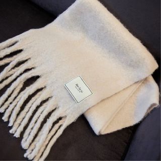 ハーリップトゥ(Her lip to)のherlipto ノベルティ新品 Boucle Yarn Long Stole(マフラー/ショール)