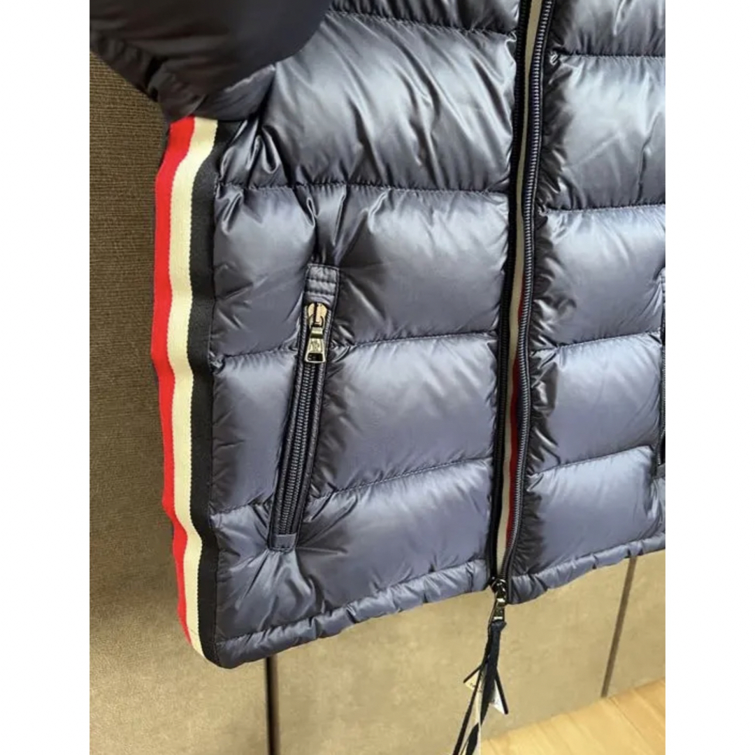 MONCLER(モンクレール)の最終値下げMONCLERモンクレール KIDS キッズ NEW GASTONET キッズ/ベビー/マタニティのキッズ服男の子用(90cm~)(ジャケット/上着)の商品写真