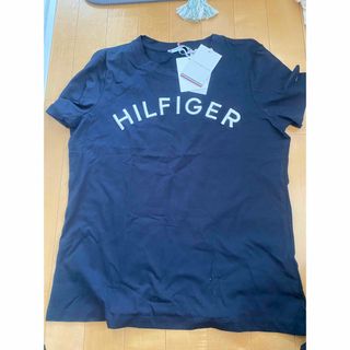 トミーヒルフィガー(TOMMY HILFIGER)の新品♡Tommy♡ネイビーティシャツ大人気完売♡オシャレ(Tシャツ(半袖/袖なし))