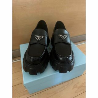 PRADA - 美品 PRADA ローファー マーガレット ブラック35の通販|ラクマ