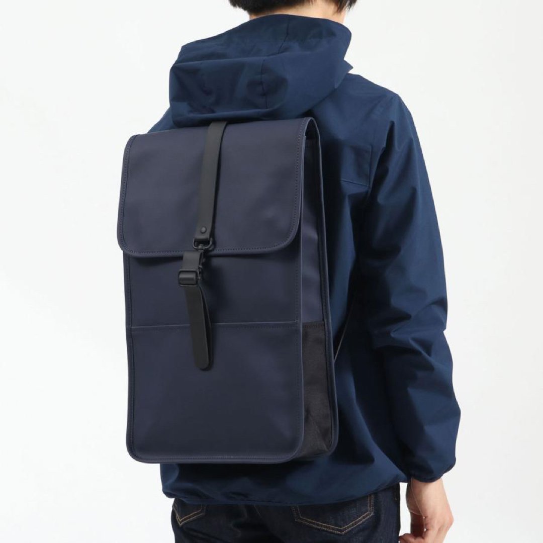 RAINS(レインズ)の新品　RAINS レインズ　Back Pack バックパック　ネイビー メンズのバッグ(バッグパック/リュック)の商品写真