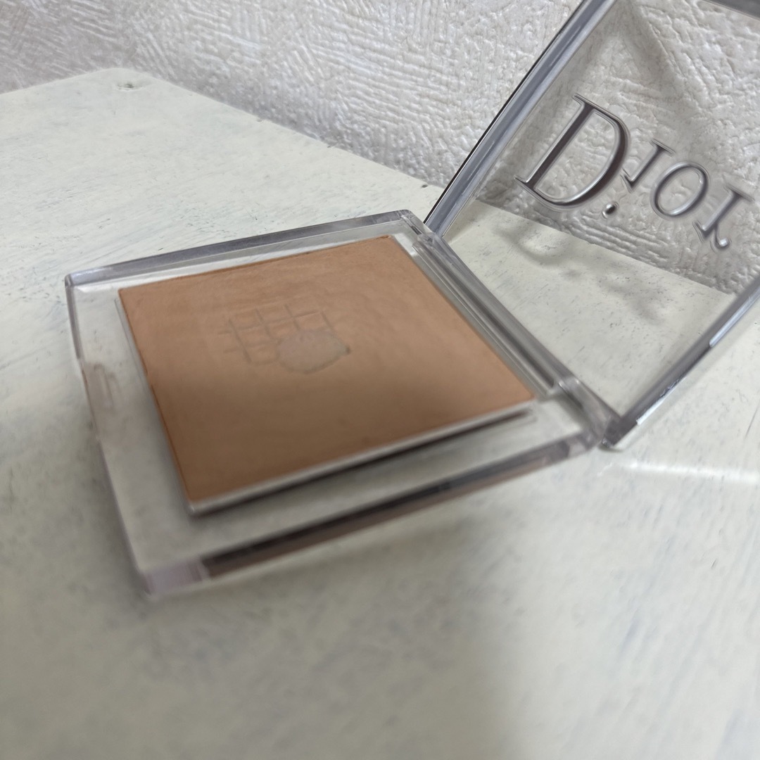 Dior(ディオール)のディオール　バックステージ　フェイス&ボディパウダー コスメ/美容のベースメイク/化粧品(フェイスパウダー)の商品写真